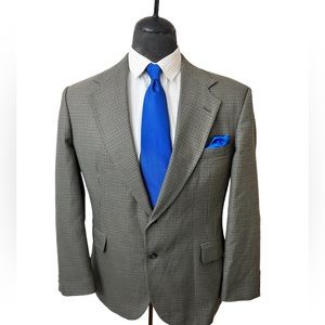 HAGGAR CLOTHING CO. MENS SPORTS BLAZER SIZE 44R WOOL & POLY BLEND.